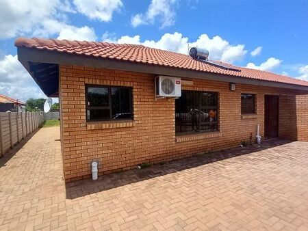 3 Bedroom House in Lephalale (Ellisras)
