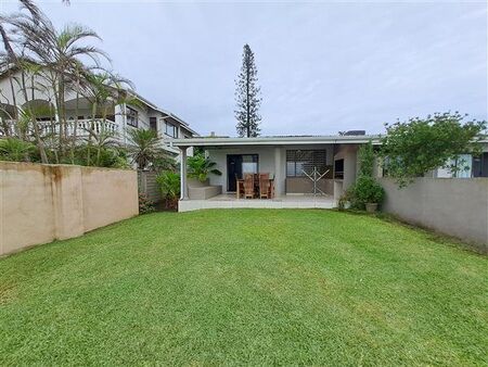 3 Bedroom Townhouse in Uvongo