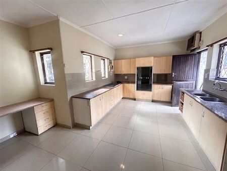 4 Bedroom House in Meerensee