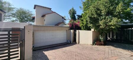 3 Bedroom cluster to rent in North Riding, Randburg