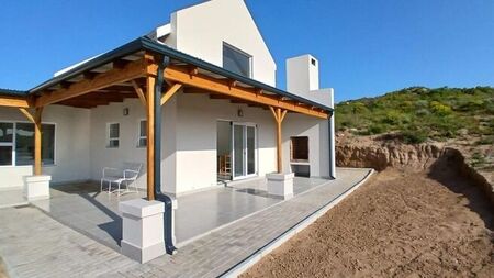 1 Bedroom apartment to rent in Britannica Heights, St Helena Bay