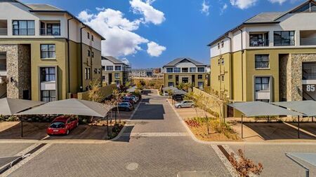 3 Bedroom apartment to rent in Waterfall, Midrand