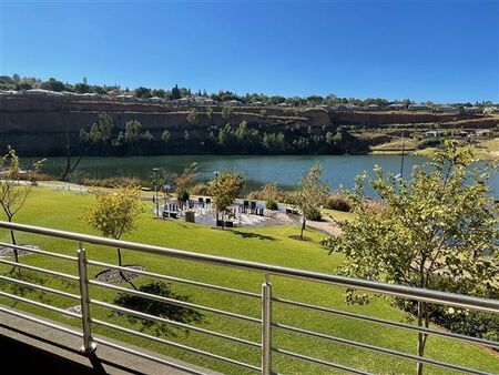 2 Bedroom Apartment in Waterkloof