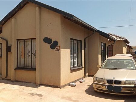 2 Bedroom House in Protea Glen