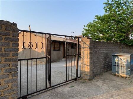 2 Bedroom House in Diepkloof