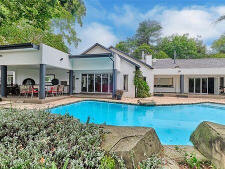 6 Bedroom House in River Club