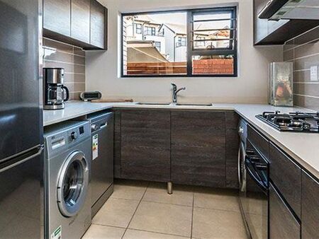 3 Bedroom Apartment in Olivedale