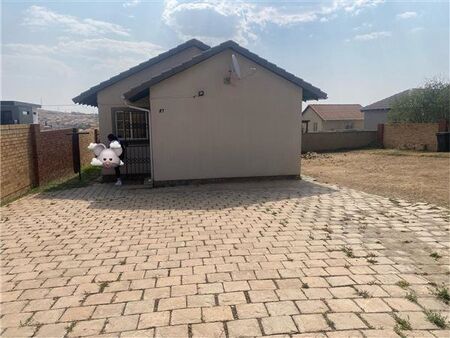 3 Bedroom House in Cosmo City