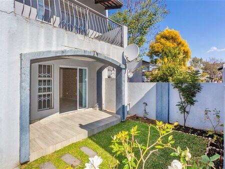 2 Bedroom Apartment in Douglasdale