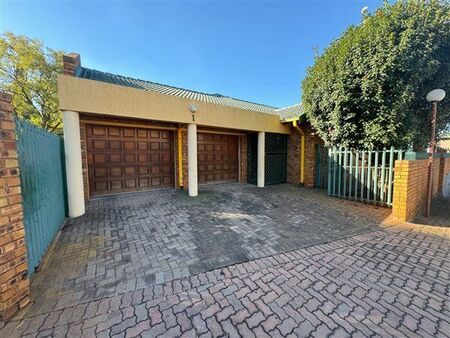 3 Bedroom Townhouse in Dalview