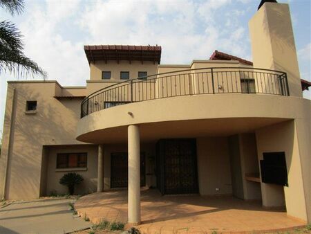 3 Bedroom House in Meyersdal