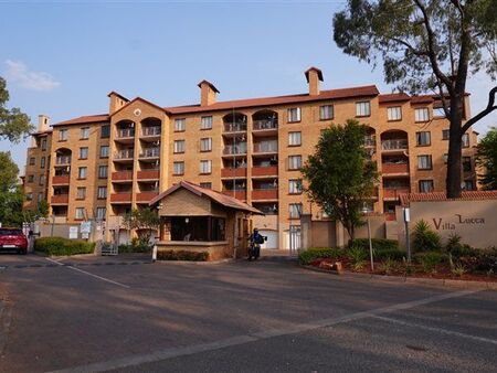 2 Bedroom Apartment in Die Hoewes