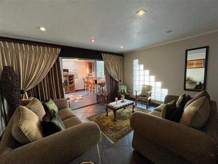 4 Bedroom House in Eldoraigne