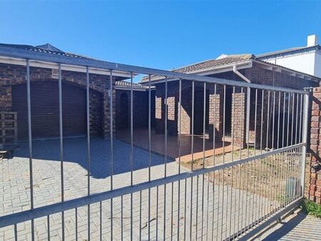 3 Bedroom House in Bluewater Bay