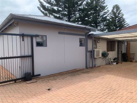 1 Bedroom Apartment in Jeffreys Bay
