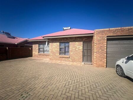 2 Bedroom House in De Beers