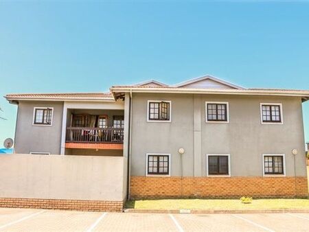 1 Bedroom Apartment in Arboretum
