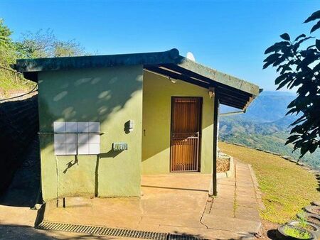 2 Bedroom House in Bothas Hill