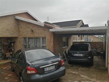 3 Bedroom House in Crossmoor