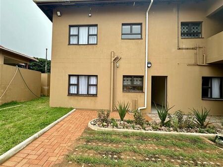 2 Bedroom Apartment in Athlone Park