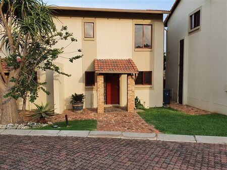2 Bedroom Townhouse in Willowbrook