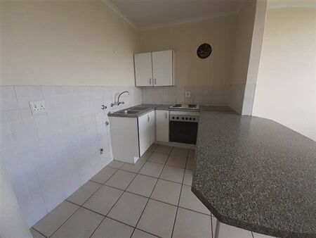 1 Bedroom Townhouse in Helderkruin