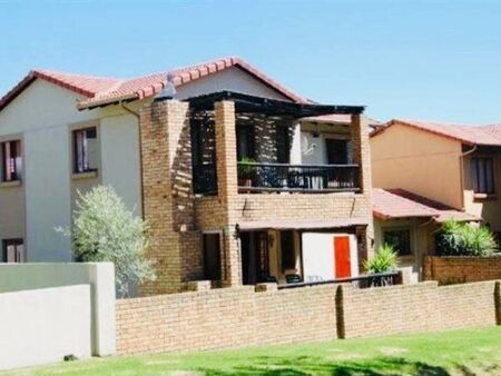 3 Bedroom Apartment in Ruimsig