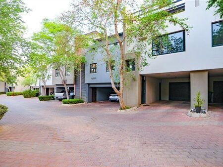 2 Bedroom House in Lombardy Estate