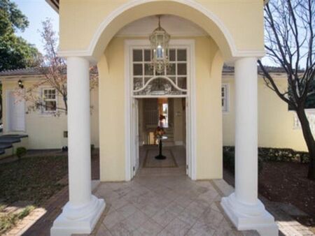 2 Bedroom Apartment in Waterkloof