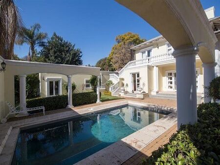 1 Bedroom Apartment in Waterkloof