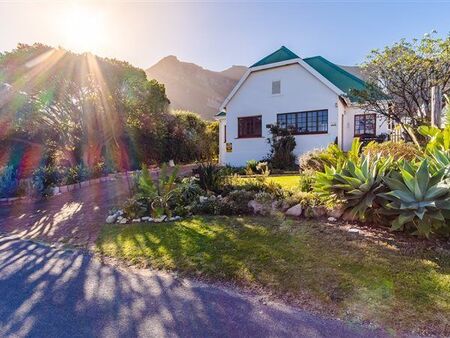 3 Bedroom House in Voelklip