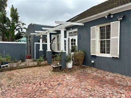 3 Bedroom House in Kenilworth