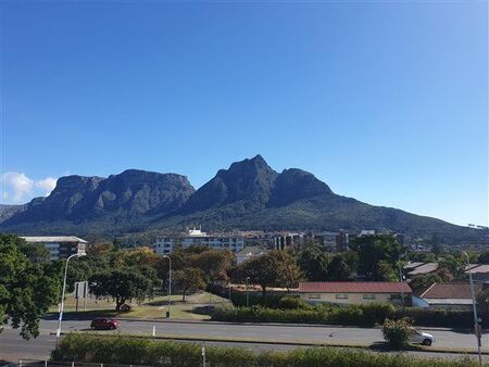 1 Bedroom Apartment in Rondebosch