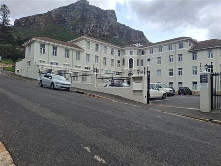 1 Bedroom Apartment in Muizenberg