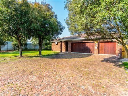 6 Bedroom House in Durbanville Central