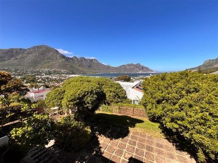4 Bedroom House in Hout Bay and surrounds