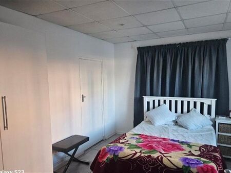 1 Bedroom House in Zonnebloem