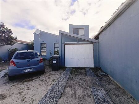 4 Bedroom House in Strandfontein