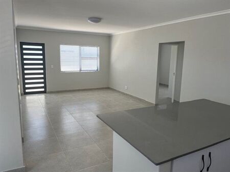 3 Bedroom Townhouse in Grassy Park