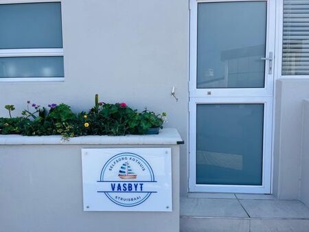 1 Bedroom cottage to rent in Oceanview Heights, Struisbaai