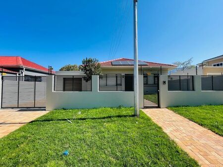 3 Bedroom house to rent in Wynberg, Cape Town