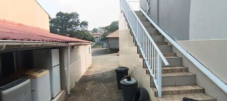 2 Bedroom apartment to rent in Montclair, Durban