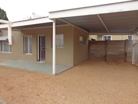 1 Bedroom flat to rent in Flora Park, Upington