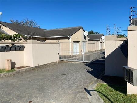 2 Bedroom Townhouse in Gonubie