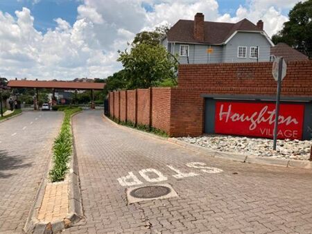 Studio apartment in Houghton Estate