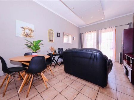 1 Bedroom Townhouse in Saxonwold