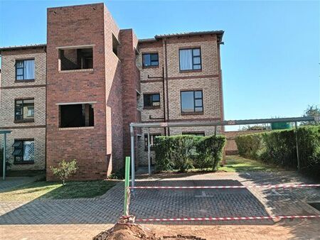 2 Bedroom Apartment in Randpark Ridge