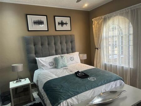 Bachelor apartment in Ferndale