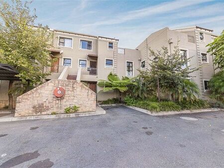 2 Bedroom Apartment in Fourways