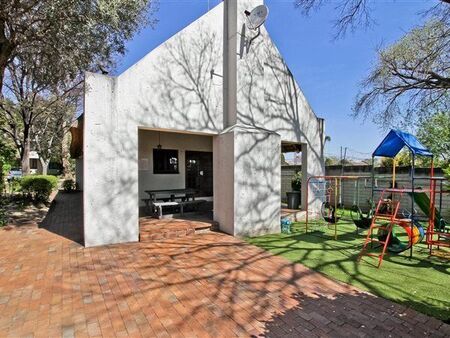2 Bedroom Apartment in Sunninghill